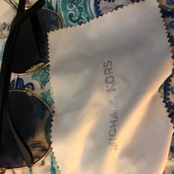 Michael Kors sunglasses - Picture 4 of 5
